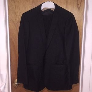 All black 40L Tazio Italian suit